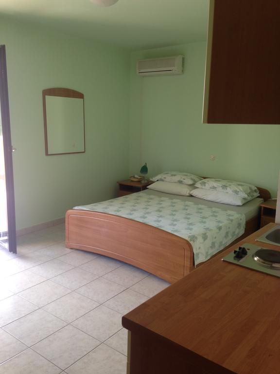 Apartments Villa Kristina Pula Room photo
