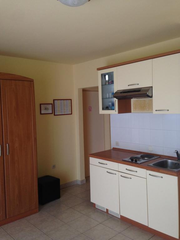 Apartments Villa Kristina Pula Room photo